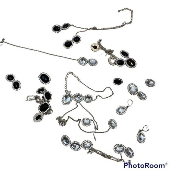 Lot of Crystals in Setting For Crafts and Jewelry Making - Picture 1 of 4